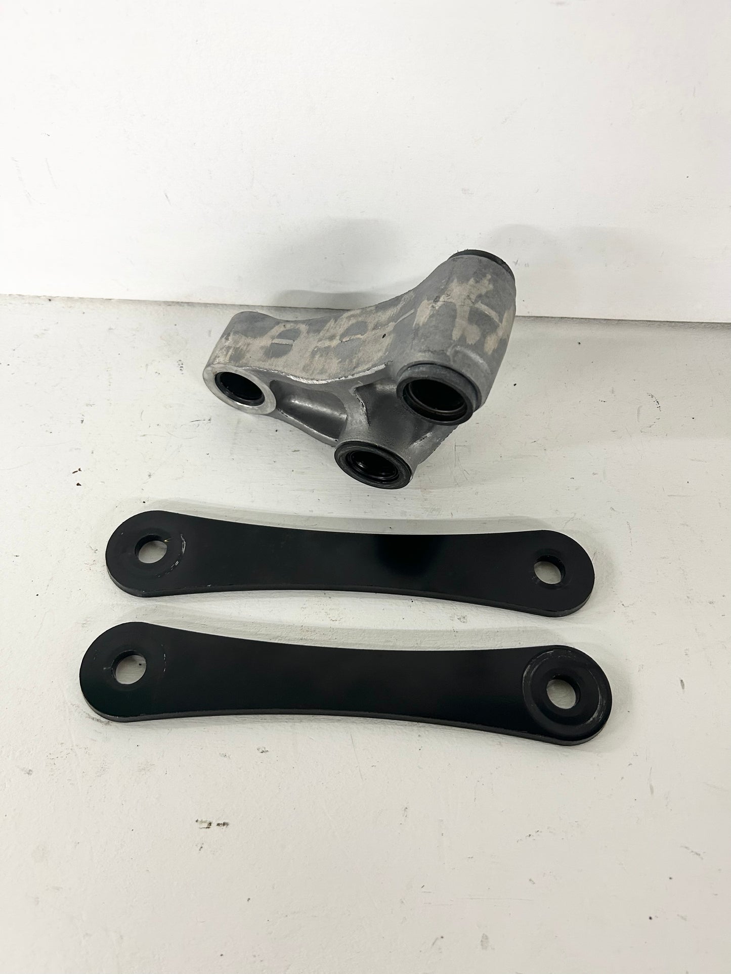 2013 2014 2015 2016 2017 Kawasaki Ninja 300 swing arm swingarm linkage (GM ID# 001490 )