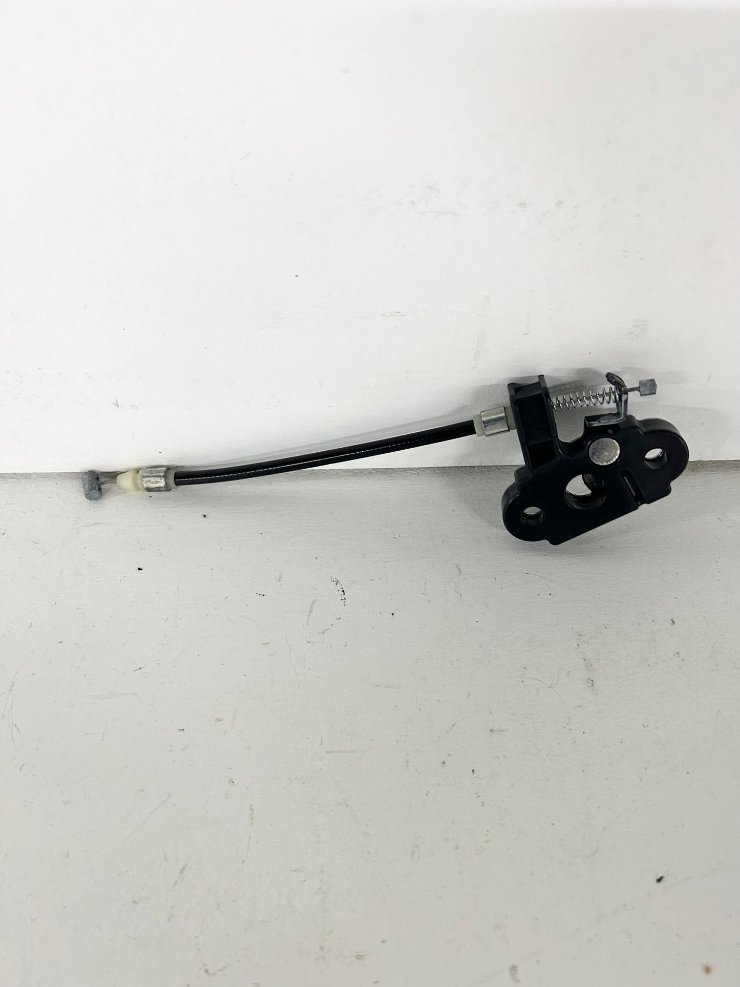 2013 2014 2015 2016 2017 Kawasaki Ninja 300 seat lock mechanism (GM ID# 001479 )