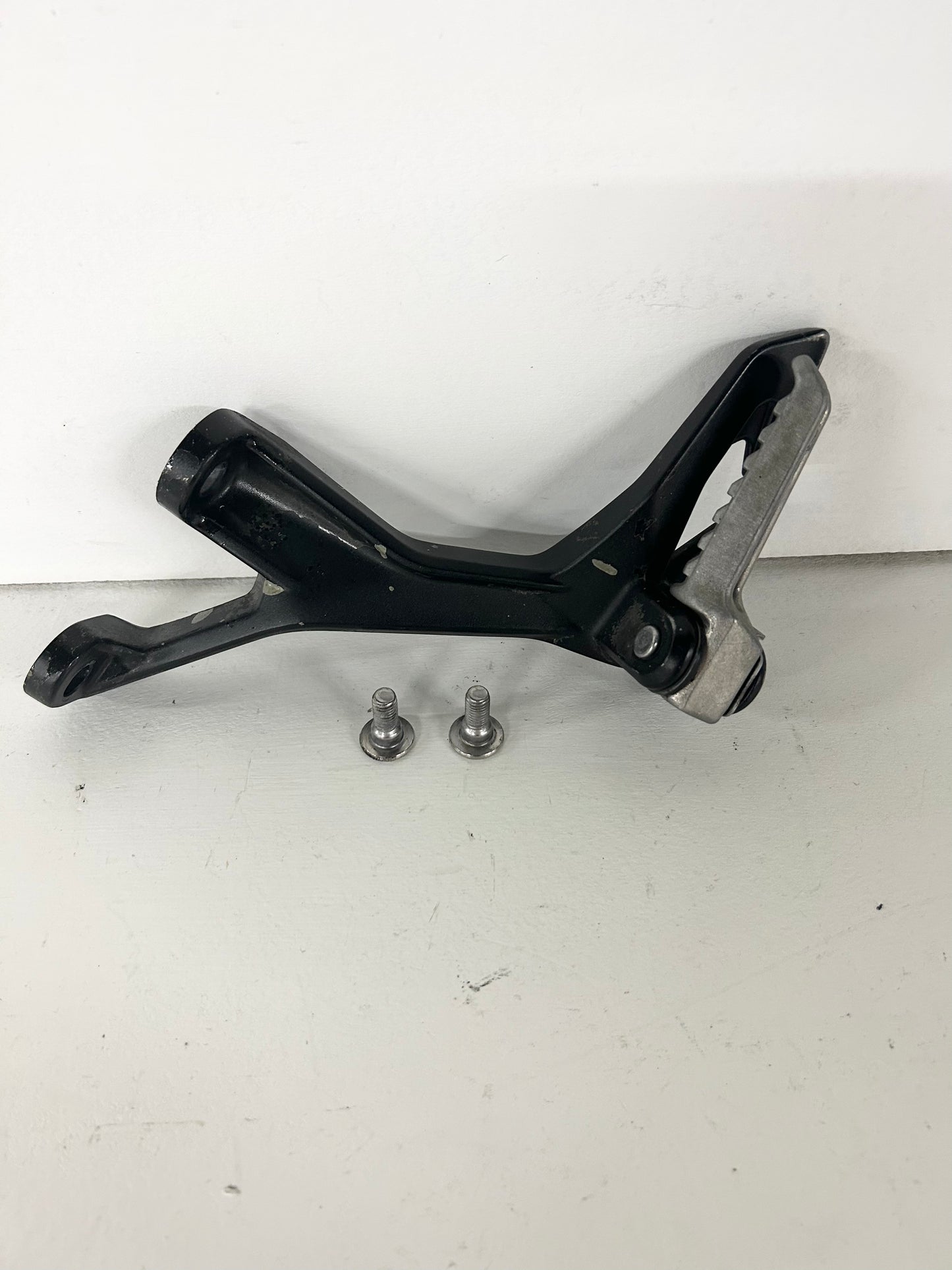 2018 2019 2020 2021 2022 Kawasaki ninja 400 z400 left rear back passenger peg (GM ID# 001232 )