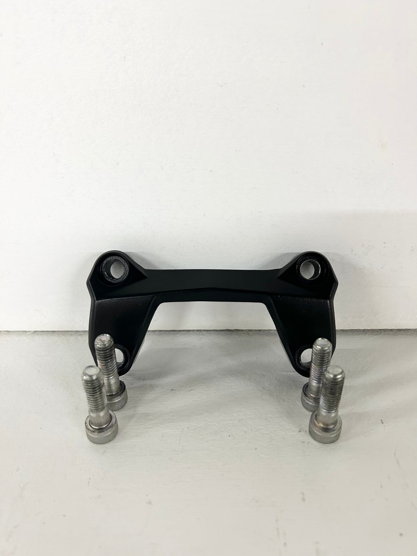 2017 2018 2019 2020 KTM Duke 390 handlebar clamp mount OEM ( 001136 )