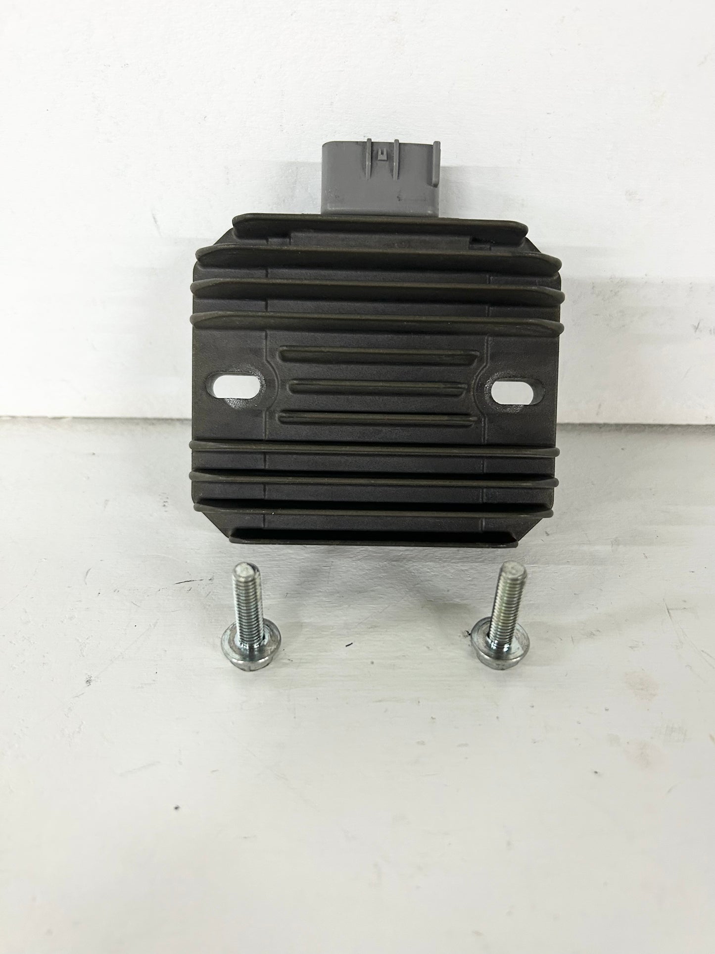 2013 2014 2015 2016 2017 Kawasaki Ninja 300 rectifier voltage regulator (GM ID# 001502 )