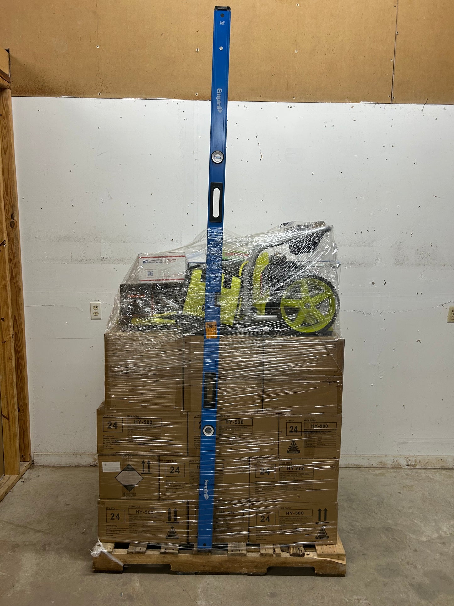 AS-IS Mixed Merchandise Pallet ( 001042 ) ( BB )