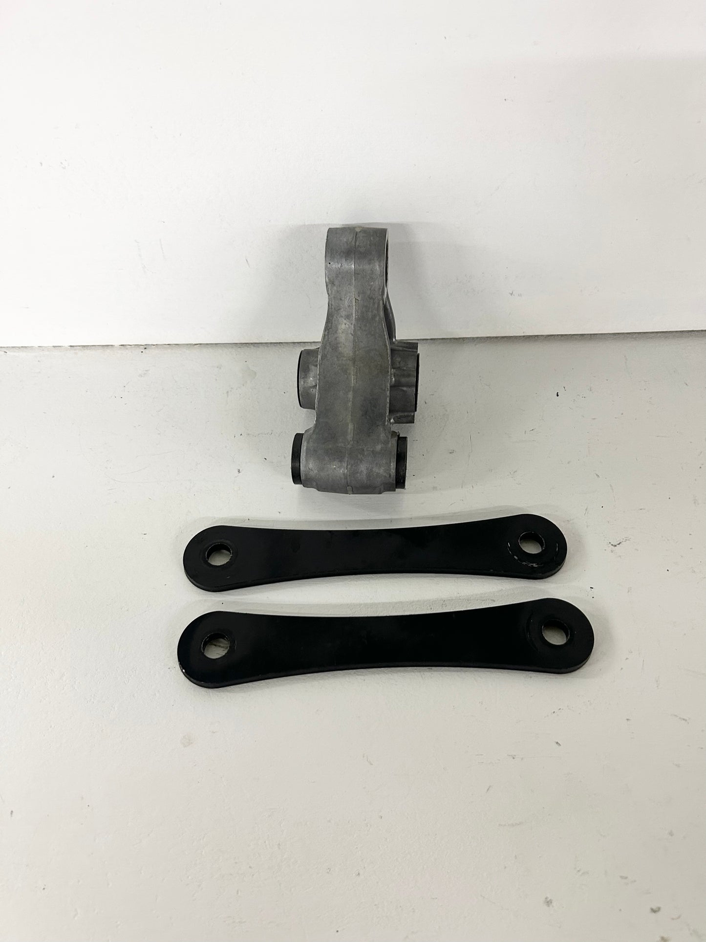 2013 2014 2015 2016 2017 Kawasaki Ninja 300 swing arm swingarm linkage (GM ID# 001377 )