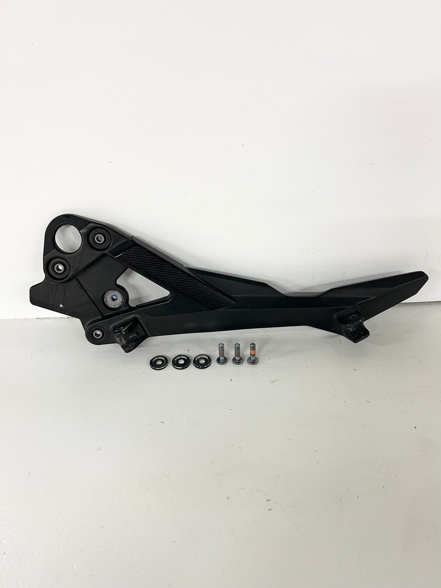 2009 2010 2011 2012 2013 2014 2015 2016 Yamaha left peg footrest bracket (GM ID# 001313 )