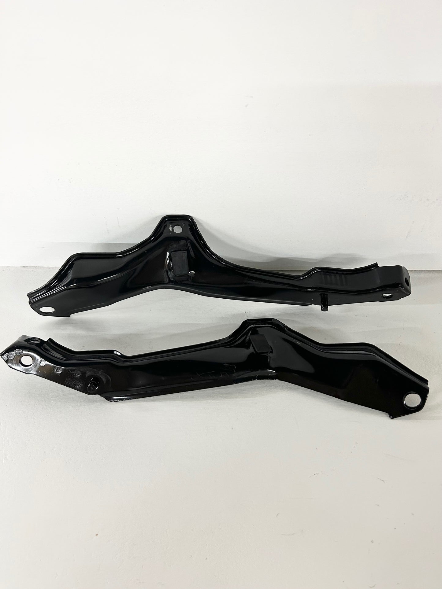 2017 2018 2019 2020 2021 2022 KTM Duke 390 stay mounting brackets 93003002050 93003002151 ( 001098 )
