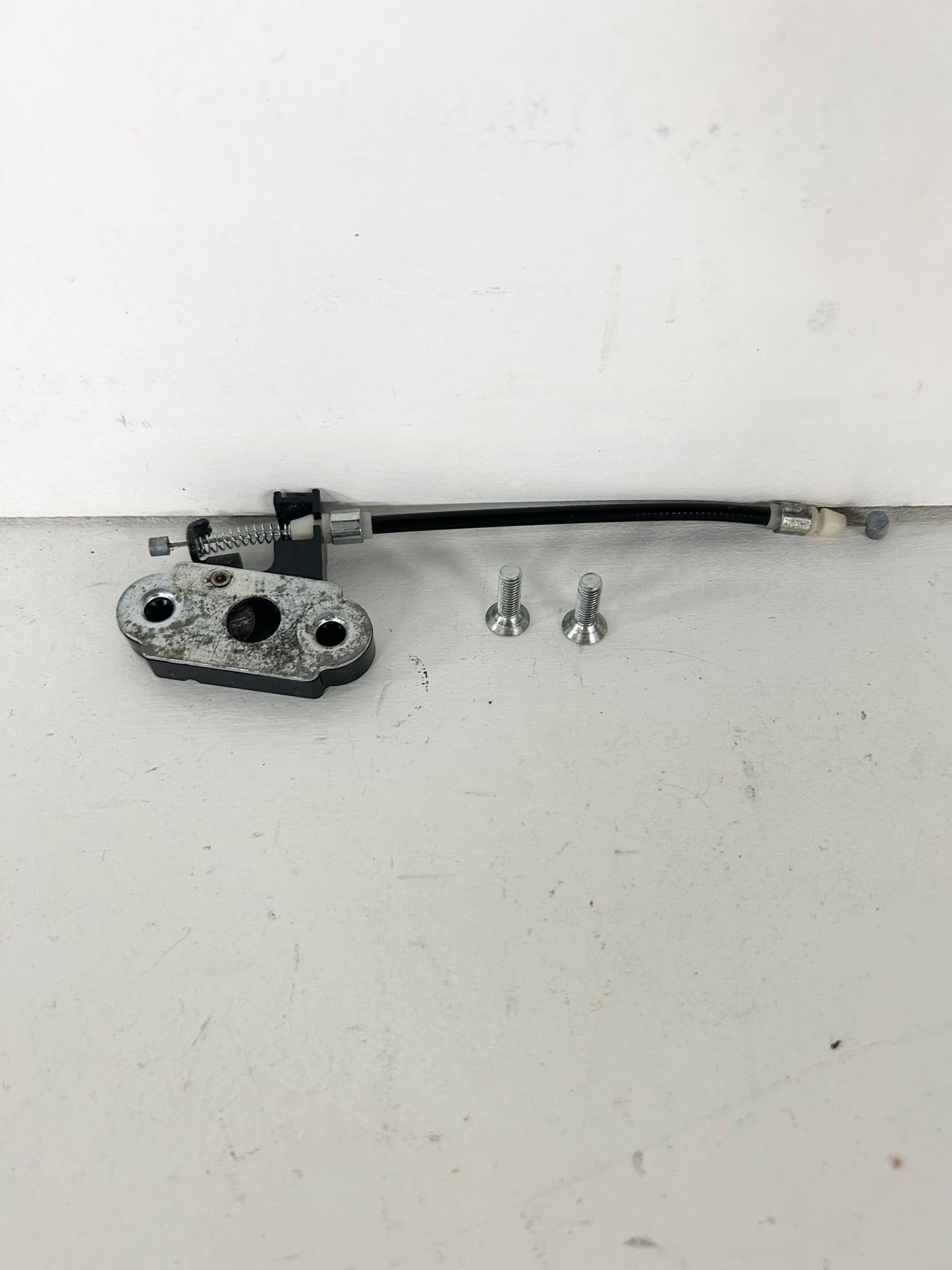 2013 2014 2015 2016 2017 Kawasaki Ninja 300 seat lock mechanism (GM ID# 001479 )