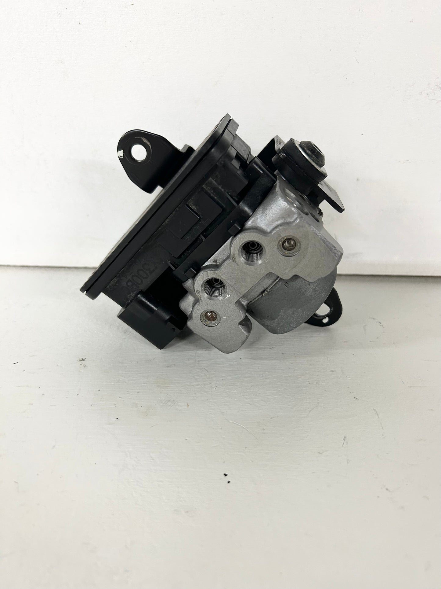 2013 2014 2015 2016 2017 Kawasaki Ninja 300 ABS brake module (GM ID# 001504 )