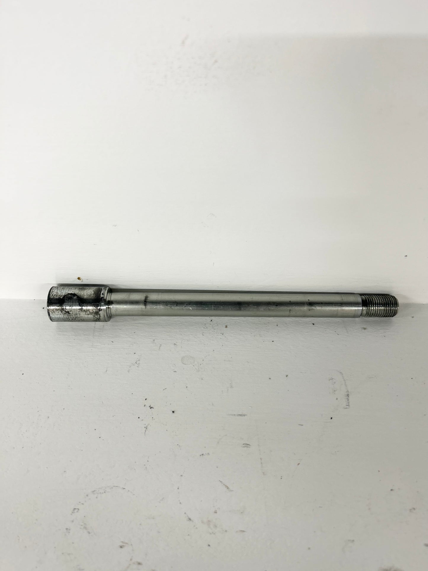 2013 2014 2015 Honda CBR500R front wheel axle (GM ID# 001578 )
