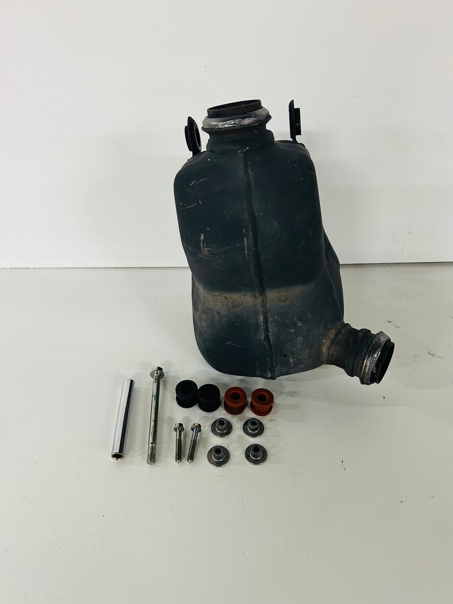 2017 2018 2019 2020 2021 2022 KTM Duke 390 exhaust collector box pipe center ( 001127 )