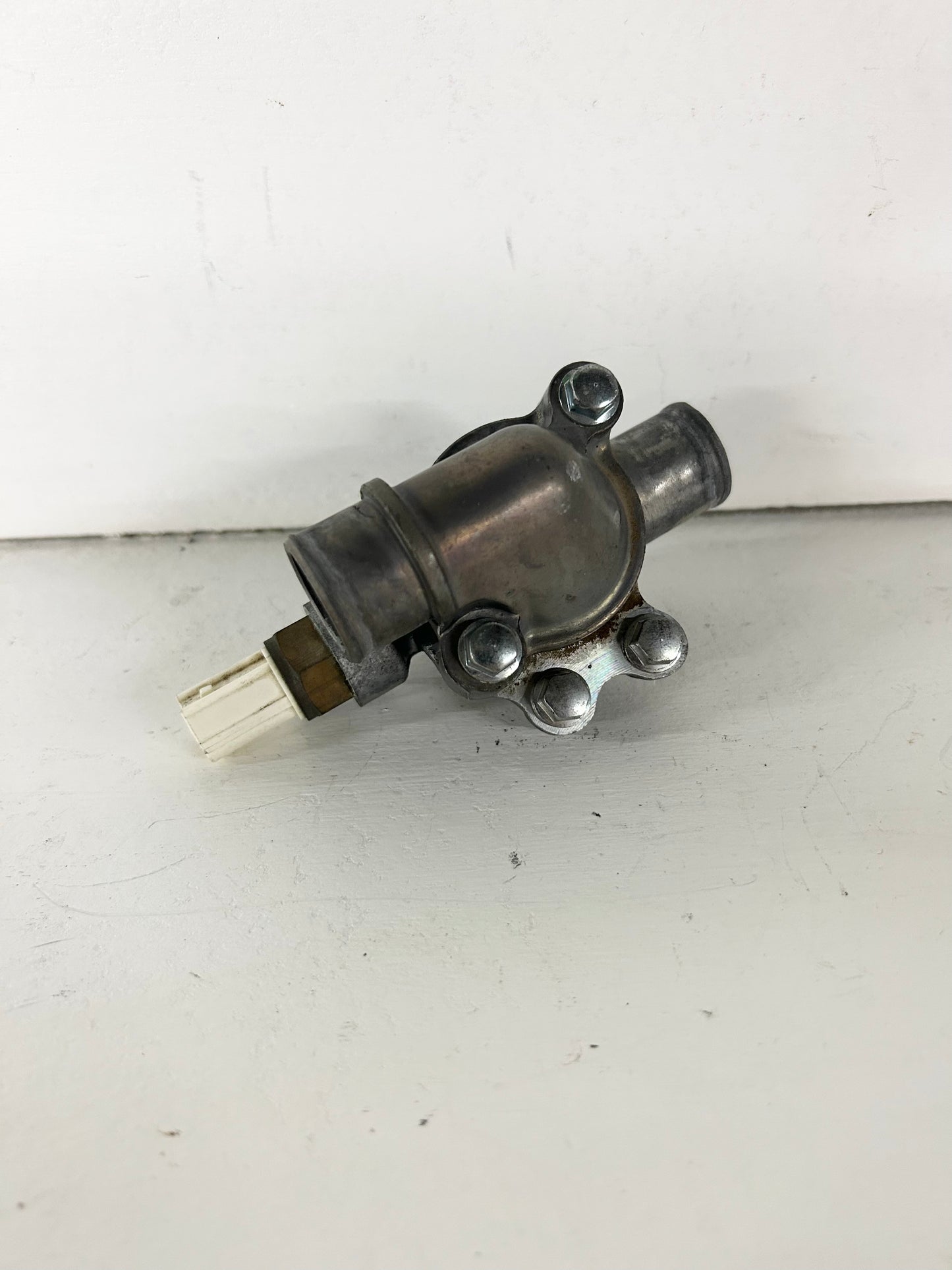 2013 2014 2015 2016 2017 Kawasaki Ninja 300 coolant thermostat with housing assembly (GM ID# 001361 )