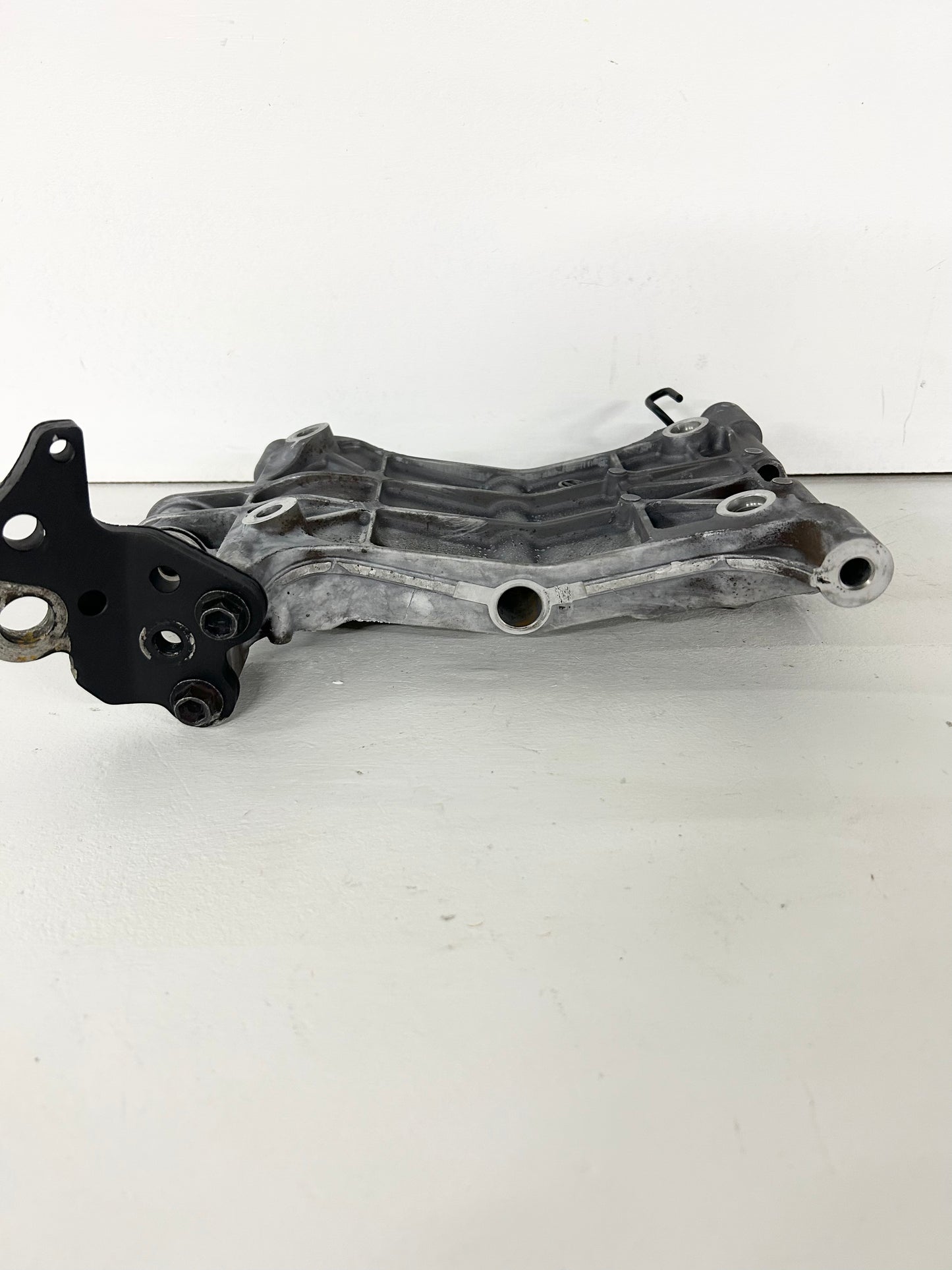 2018 2019 2020 2021 2022 Kawasaki ninja 400 z400 Engine mount swingarm swing arm bracket (GM ID# 001249 )