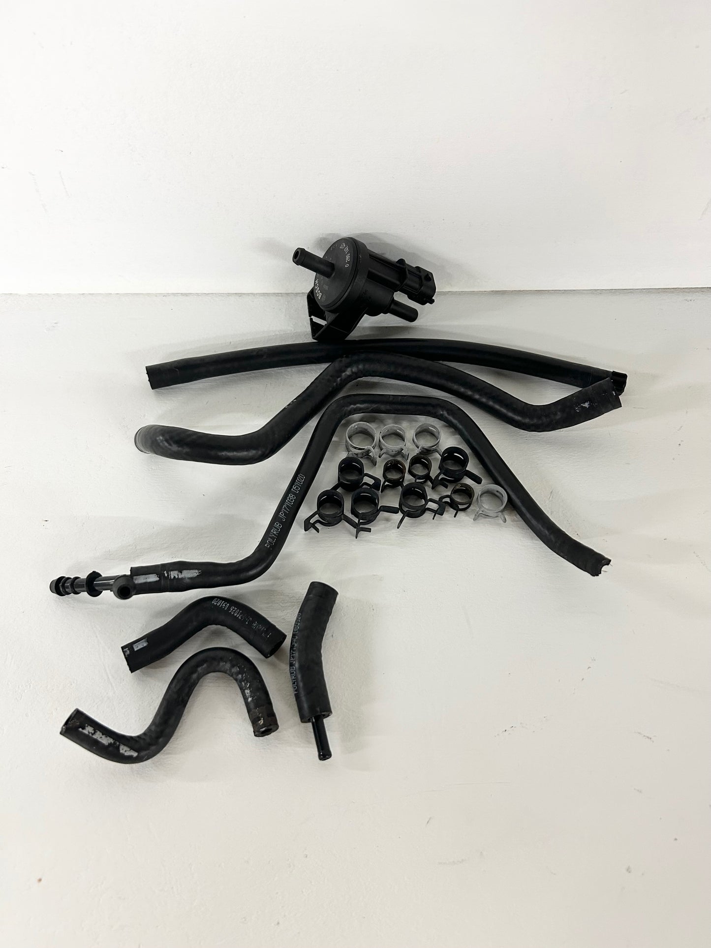 2017 2018 2019 2020 2021 2022 KTM Duke 390 fuel vent valve 90607030000 ( 001096 )