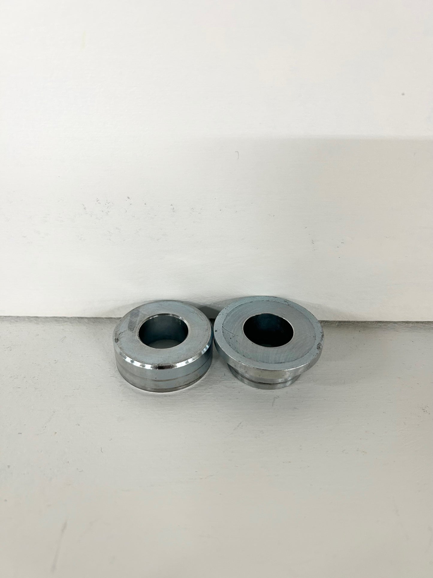 2013 2014 2015 2016 2017 Kawasaki ninja 300 rear spacers 92152-0843 92152-0844 ( 001027 )