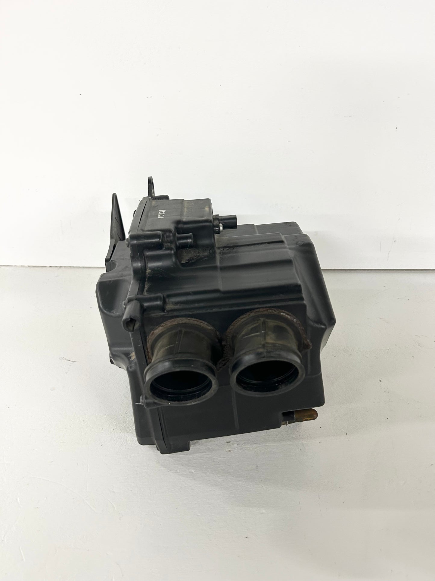 2013 2014 2015 2016 2017 Kawasaki Ninja 300 air box (GM ID# 001382 )