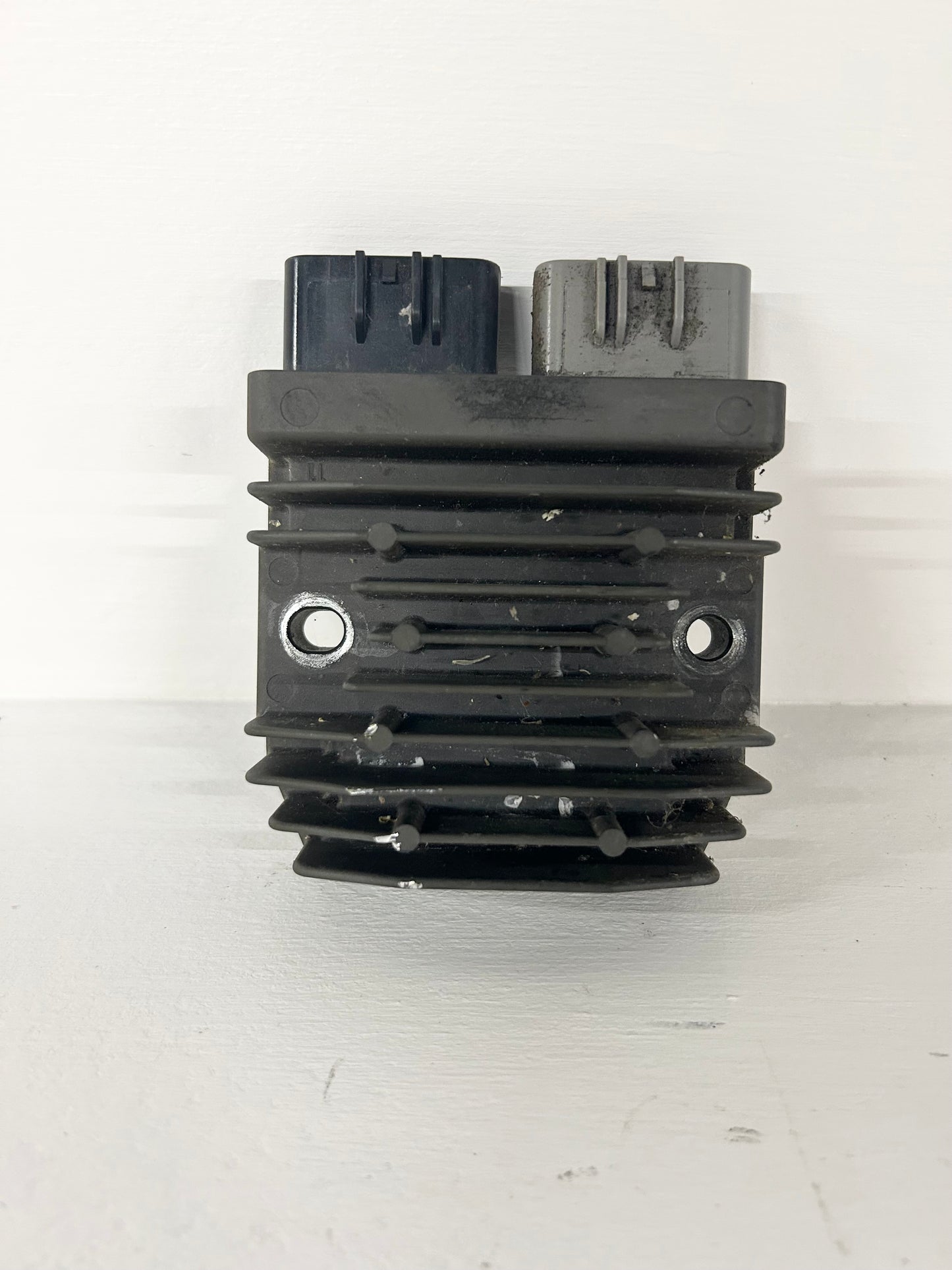 2013 2014 2015 Honda CBR500R voltage regulator rectifier (GM ID# 001570 )