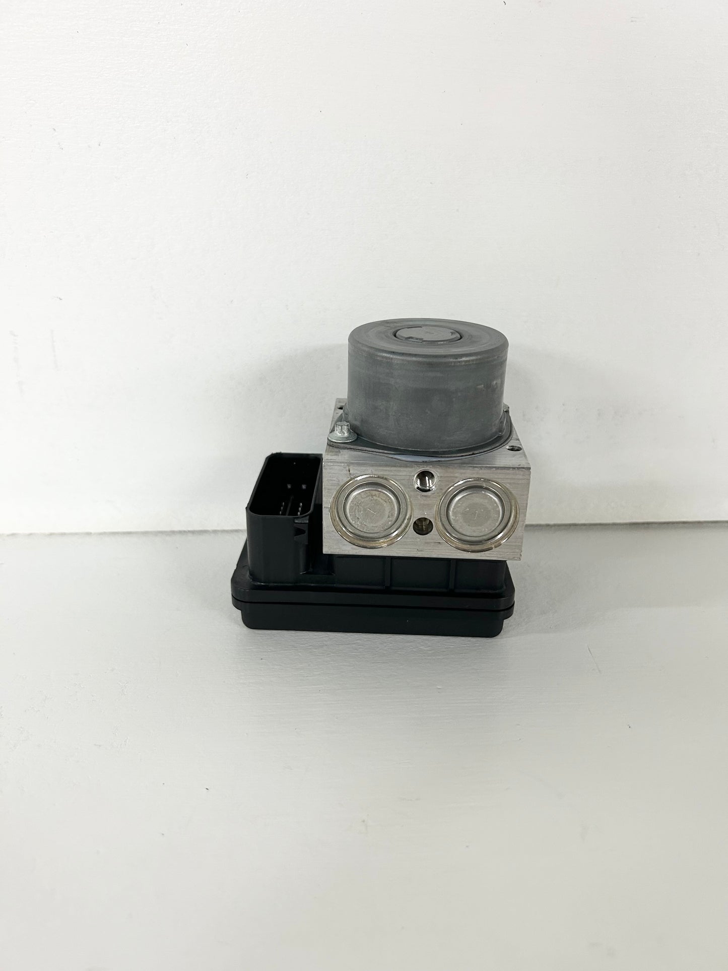 2017 2018 2019 2020 2021 2022 KTM Duke 390 ABS module 93342031044 ( 001094 )