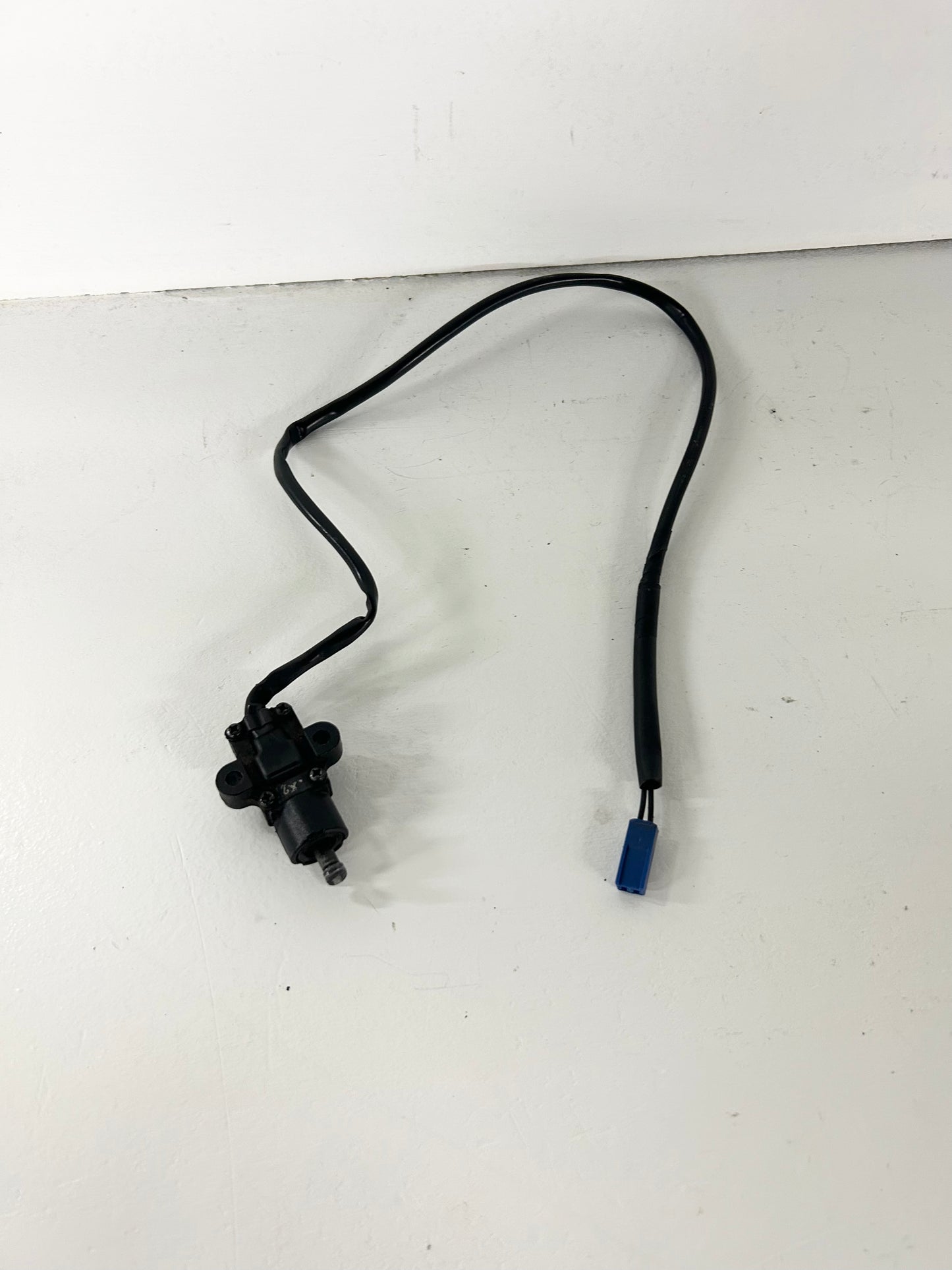 2009 2010 2011 2012 2013 2014 2015 2016 Yamaha FZ6R kickstand side kick stand sensor wire (GM ID# 001334 )