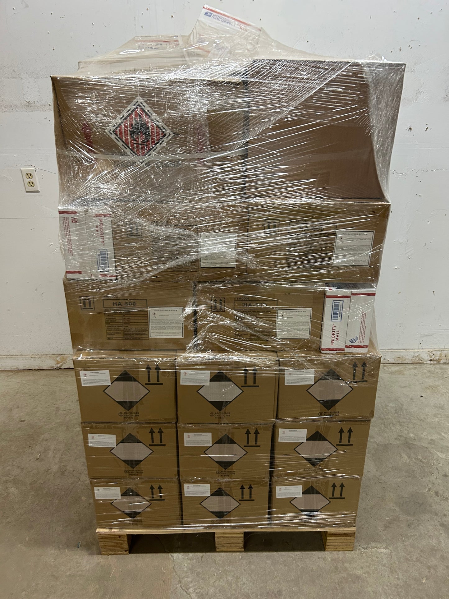 AS-IS Mixed Merchandise Pallet ( 001045 ) ( BB )