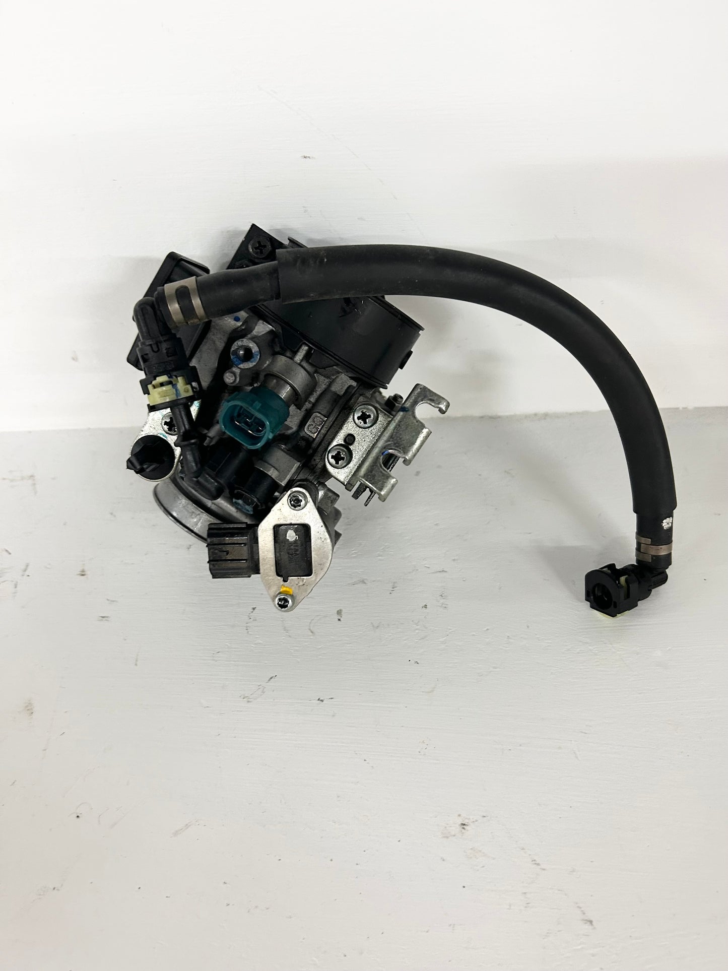2015 2016 2017 2018 2019 2020 2021 2022 Honda CBR300R CBR 300 R throttle body sensor fuel line (GM ID# 001650 )