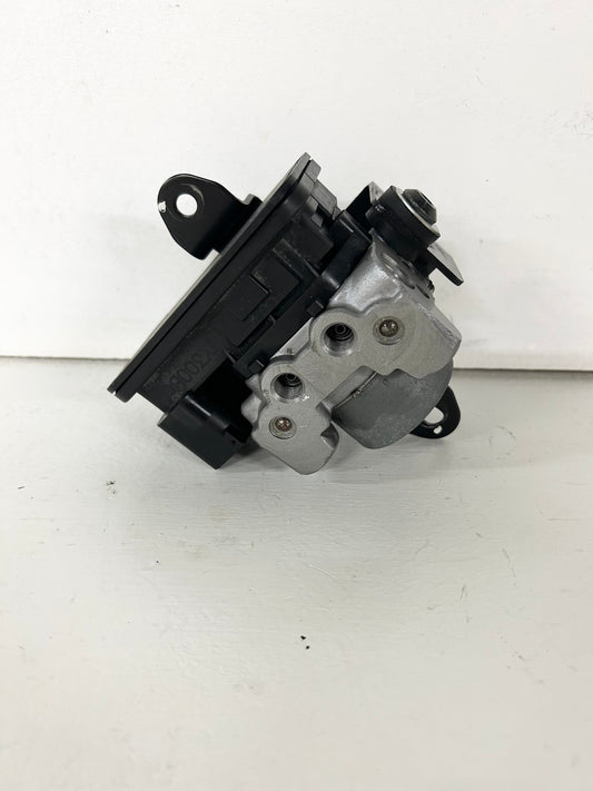 2013 2014 2015 2016 2017 Kawasaki Ninja 300 ABS brake module (GM ID# 001504 )