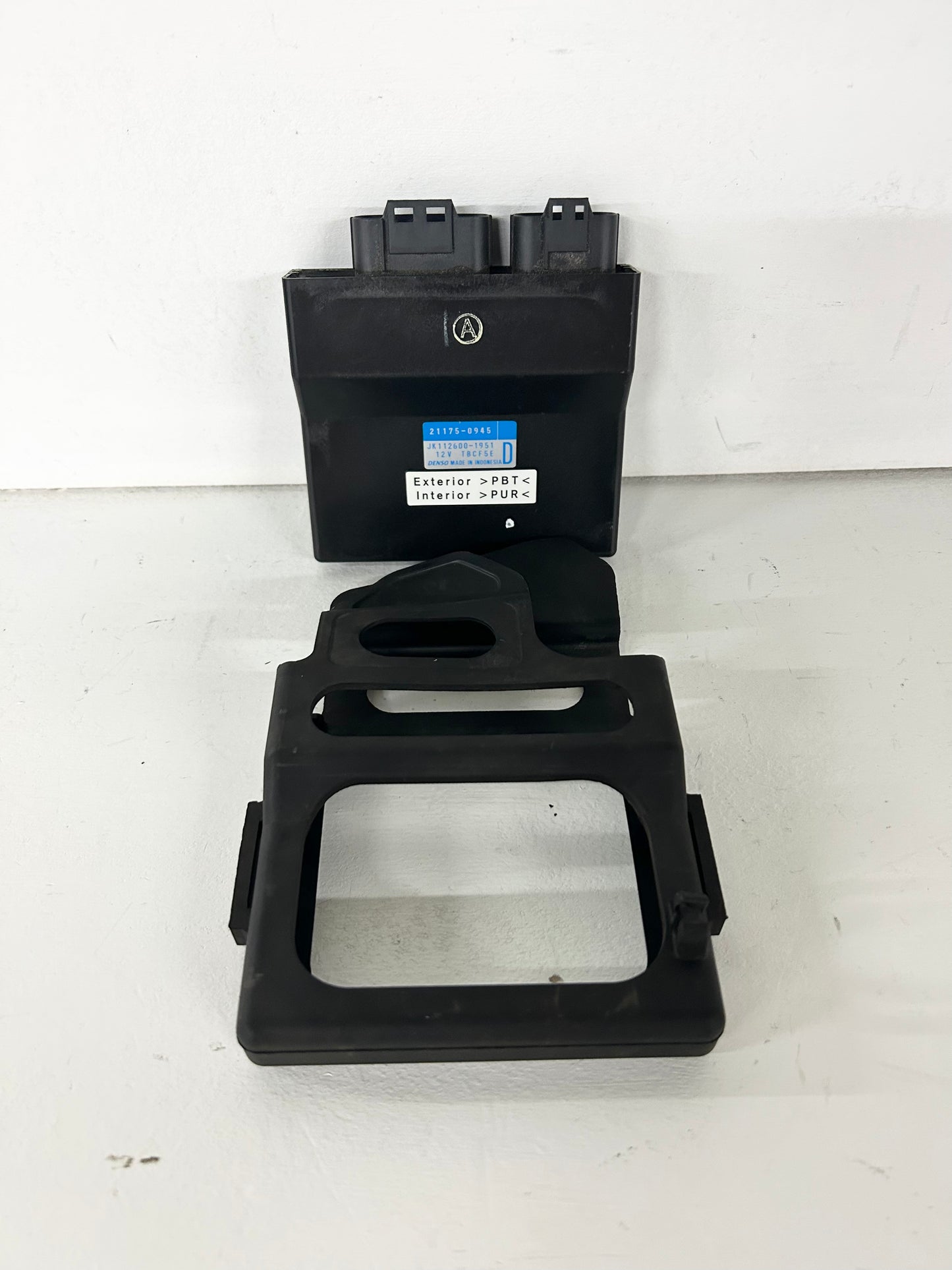 2013 2014 2015 2016 2017 Kawasaki Ninja 300 ECU computer (GM ID# 001503 )