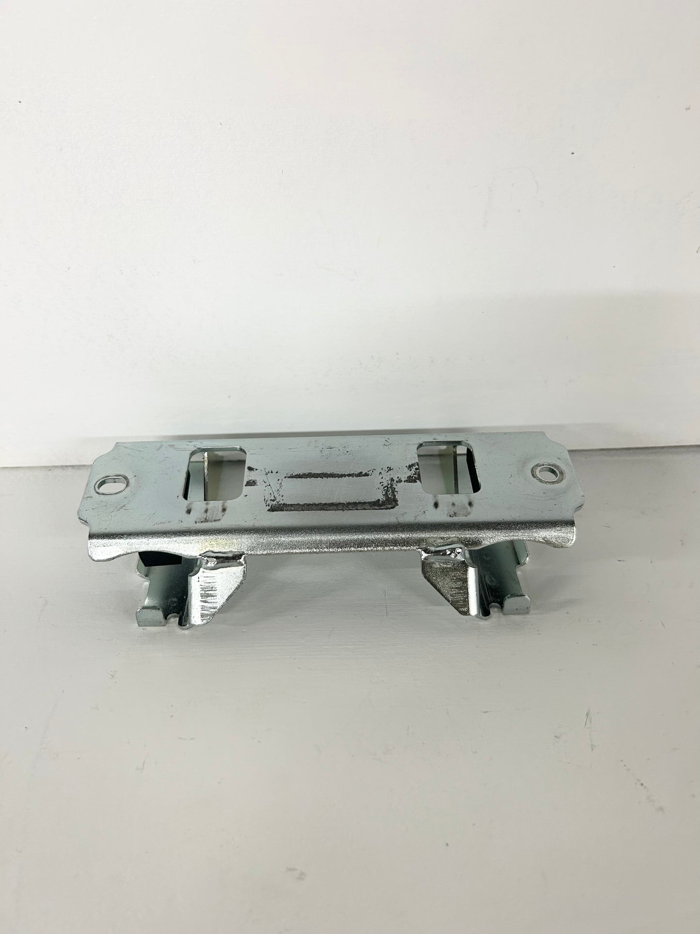 2013 2014 2015 2016 2017 Kawasaki ninja 300 seat bracket 23062-0782 ( 001048 )