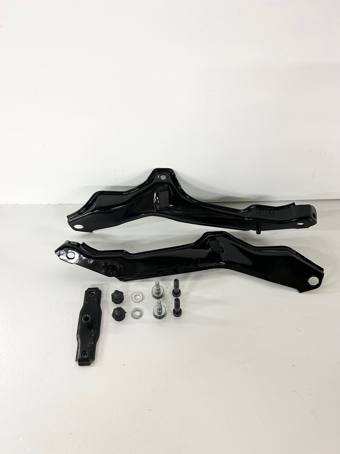 2017 2018 2019 2020 2021 2022 KTM Duke 390 stay mounting brackets 93003002050 93003002151 ( 001098 )